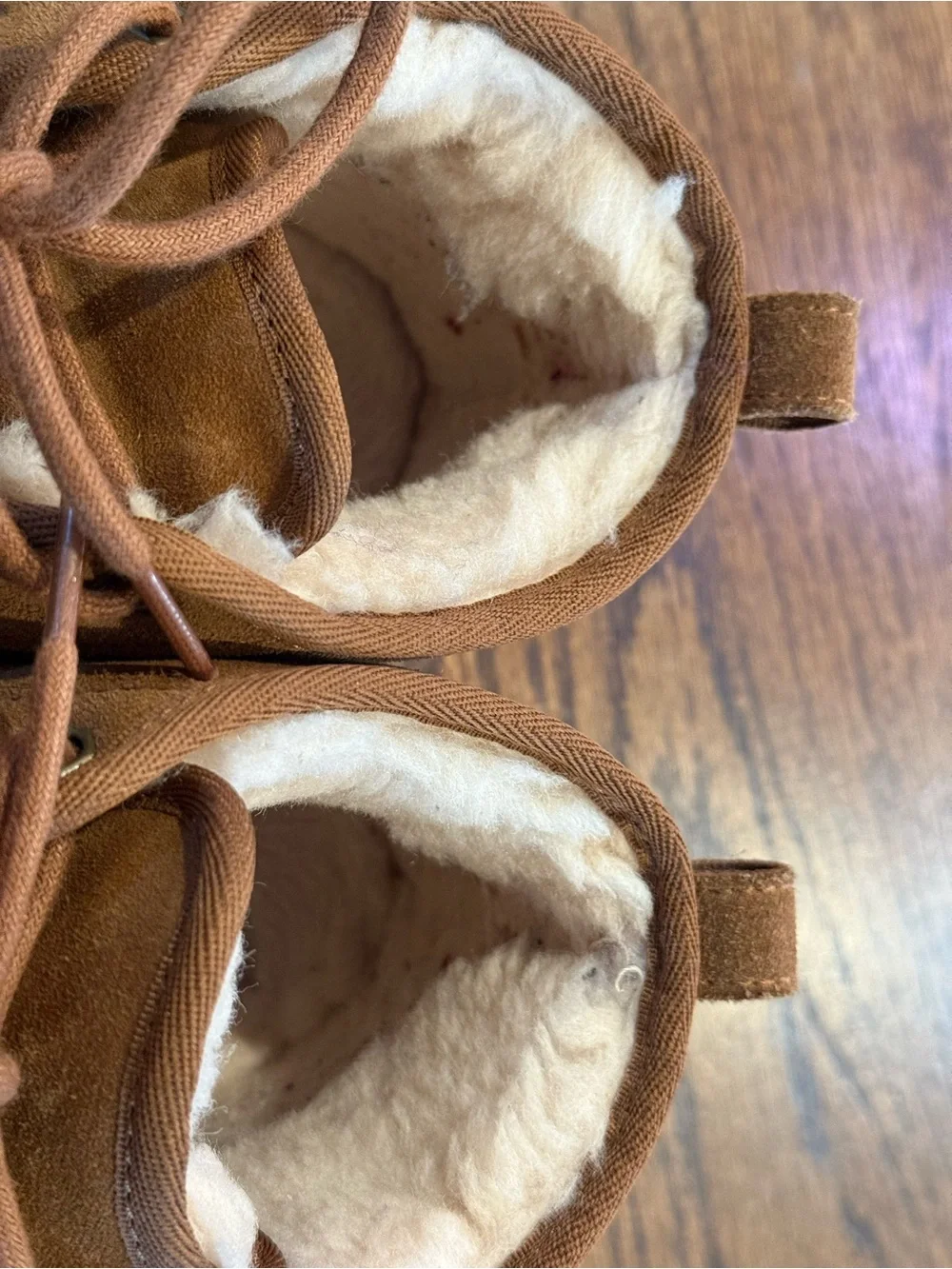 UGG please find